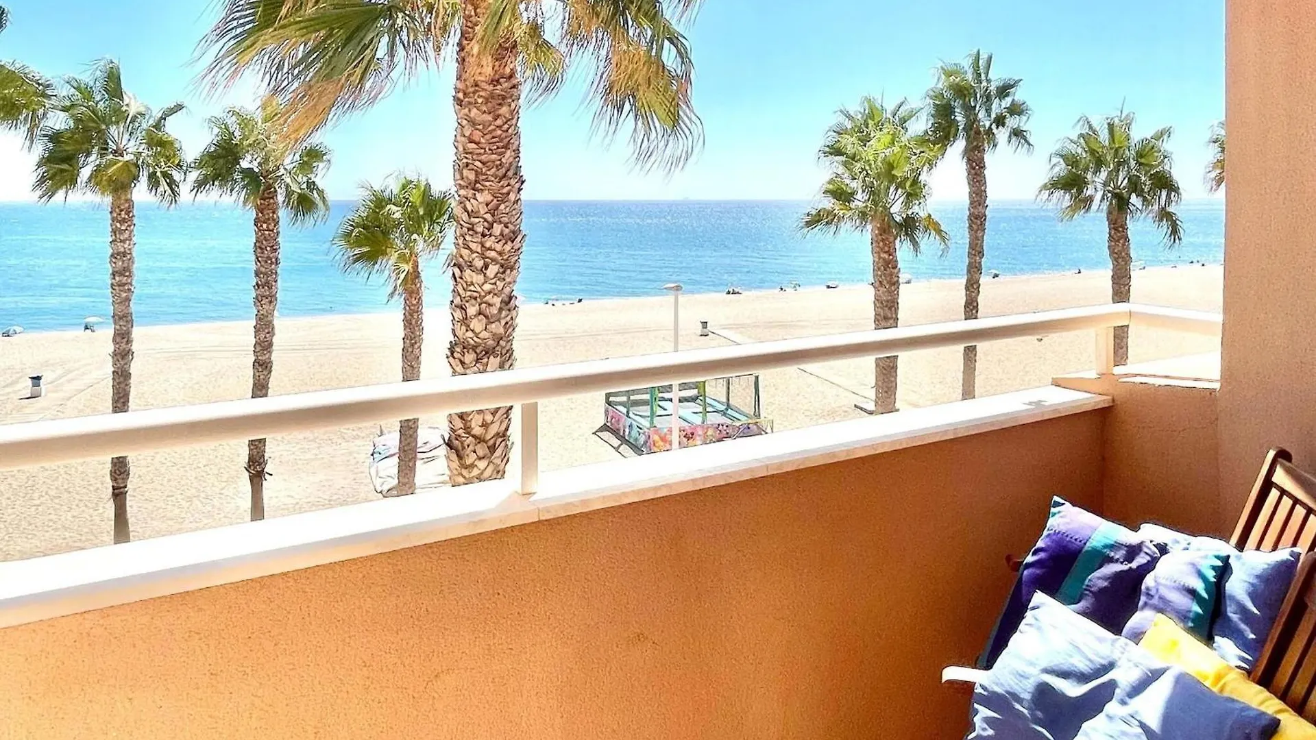 Property In Roquetas De Mar Appartamento
